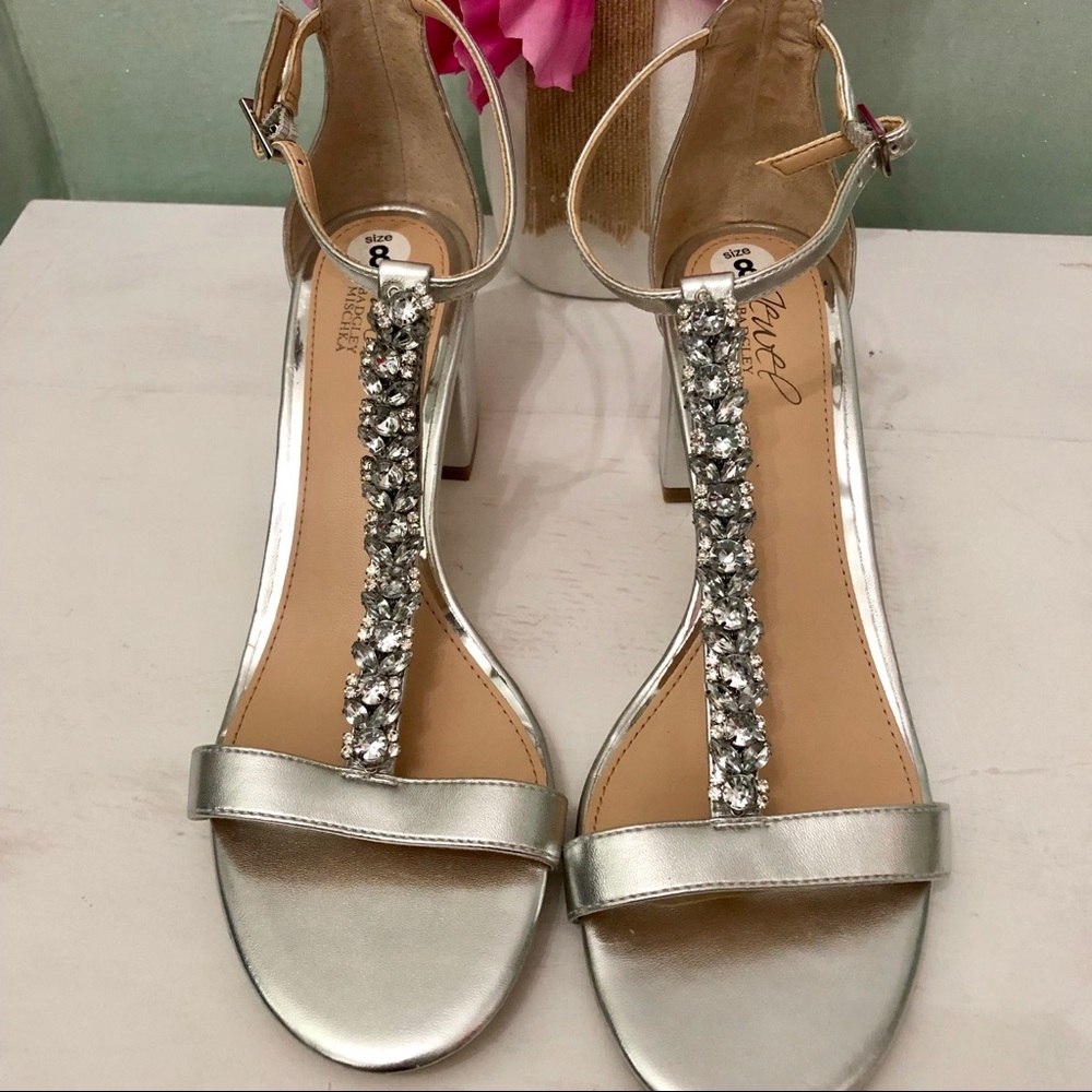 Jewel Badgley Mischka Lindsey Block-Heel